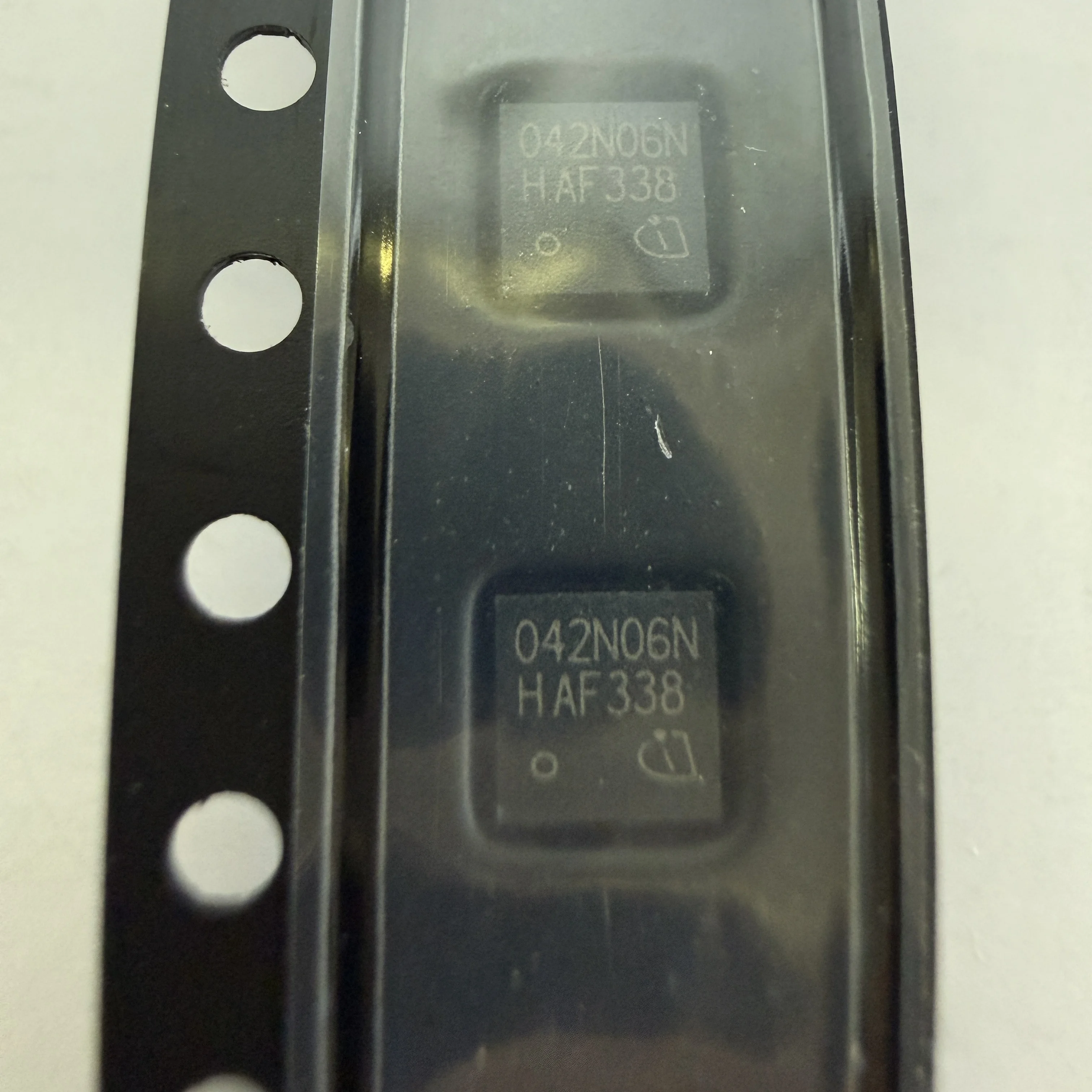 5PCS/LOT BSZ042N06NSATMA1 (MOSFETs)