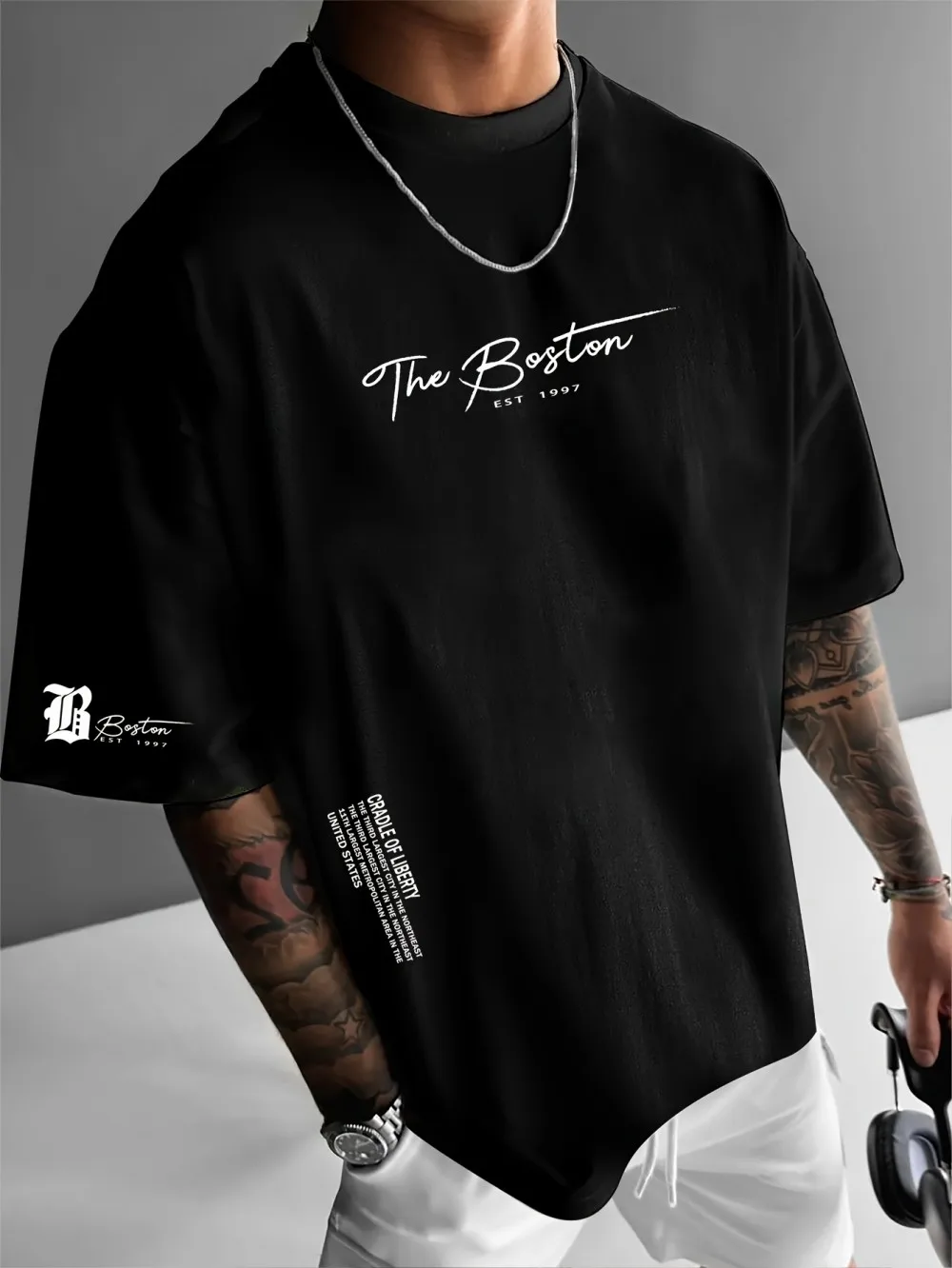 New summer arrival: Men's casual loose-fitting short-sleeved crew neck T-shirt, made of Boston 1997 printed polyester fabric.