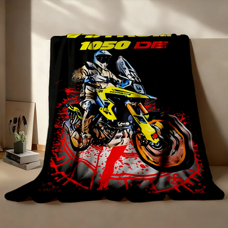 V-Strom 1050DE Flannel Blanket The Dual Explorer Motorcycle Flannel Throw Off Road ADV Rider Cozy Blanket For Fans Grave