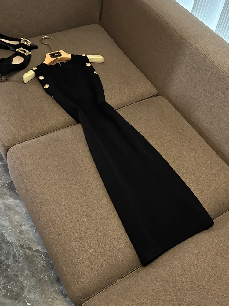 

Winter 2025 New Sle Svel Button Elastic Knitted Mid-Length Bodycon Base Layer Outerwear Versatile Women's Dr DY330