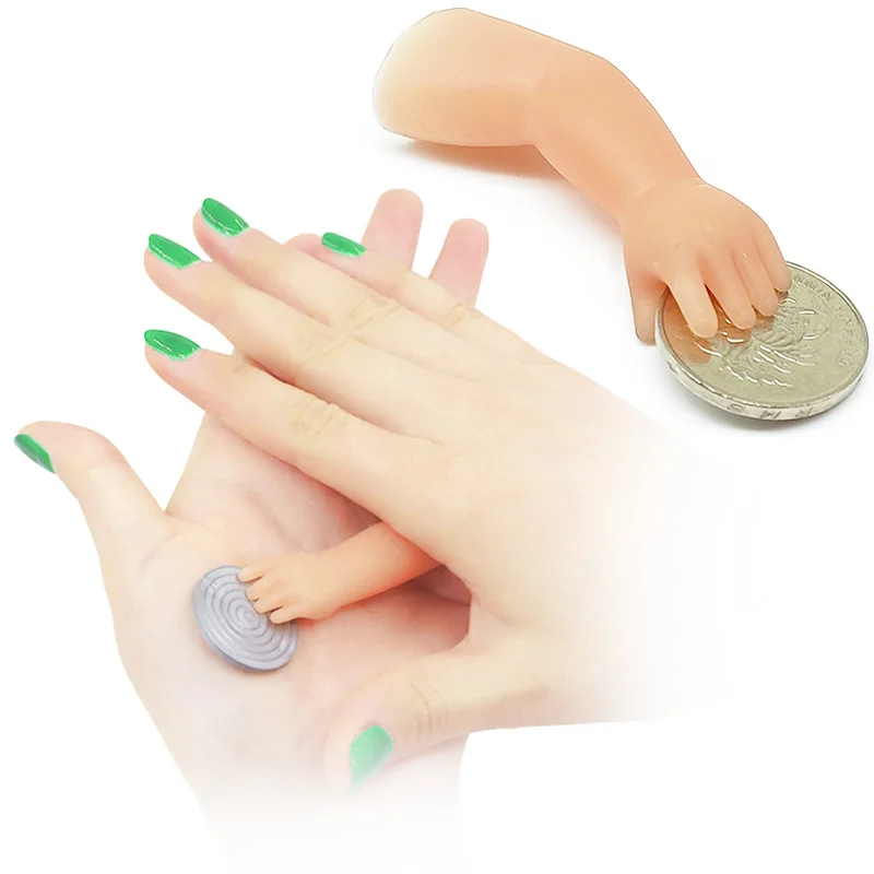 

Street close-up magic, the vanished coin, God's third hand. An incredible performance