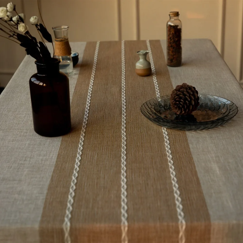 Vintage Pattern Tablecloth Printed Surface Lightweight Fabric Decorative Tablecloth Rectangular Shape Washable Material