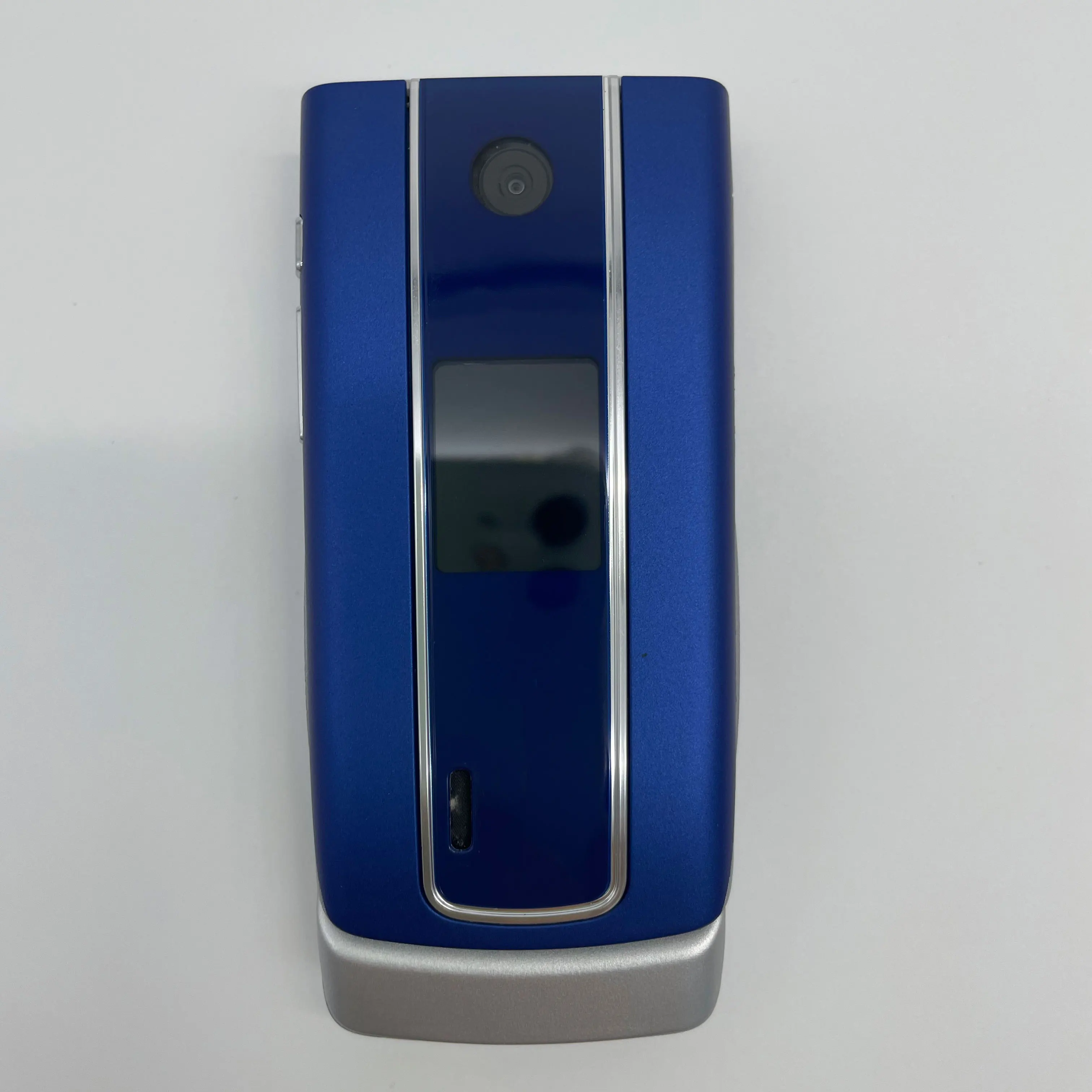 هاتف محمول أصلي غير مقفول 3555 بشريحة واحدة GSM 900/1800 مزود بتقنية البلوتوث ولوحة مفاتيح عربية روسية مصنوعة في فنلندا