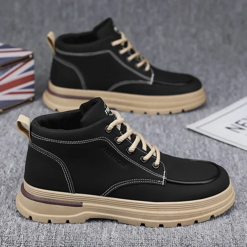 Botas altas para hombre, zapatos de senderismo a la moda para exteriores, botas de trabajo antideslizantes y resistentes al desgaste, botas de moto negras Retro, novedad de 2025