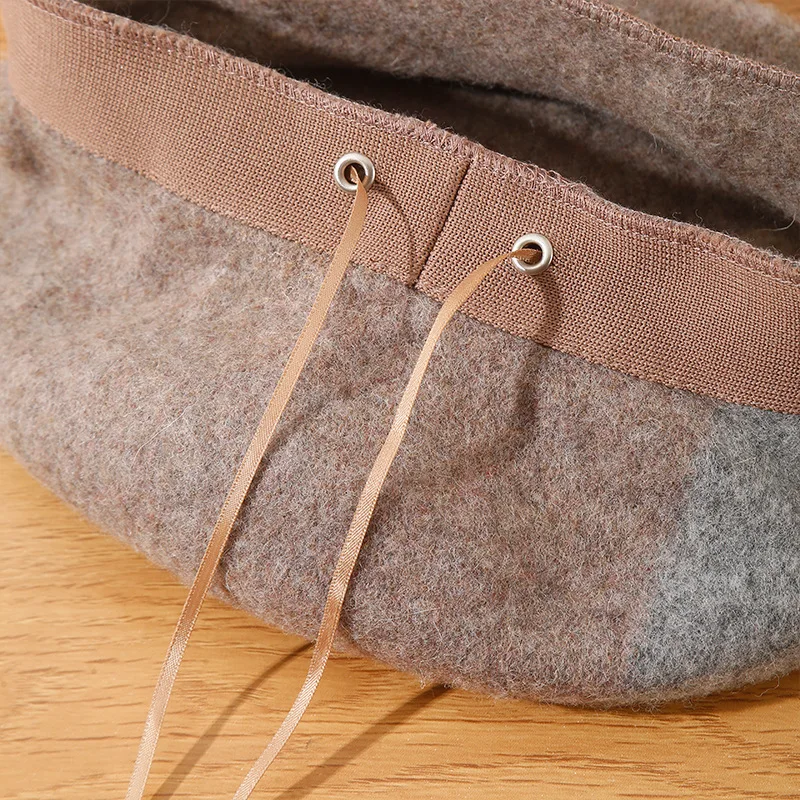 หมวกเบเร่ต์ไหมพรมสีสันใหม่สำหรับฤดูใบไม้ร่วงและฤดูหนาว หมวกศิลปินแฟชั่นอเนกประสงค์ ให้ความอบอุ่นสำหรับผู้หญิง รุ่น 4m772