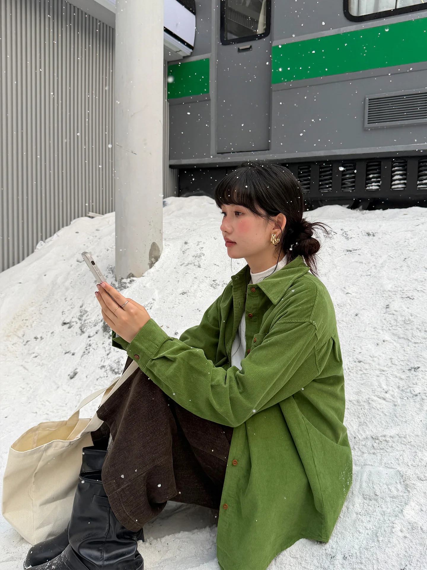 

Осенний вельветовый жакет для женщин: свободный, повседневный, с длинными рукавами, утепленный, простой, элегантный, удобный для поездок на работу, на пуговицах