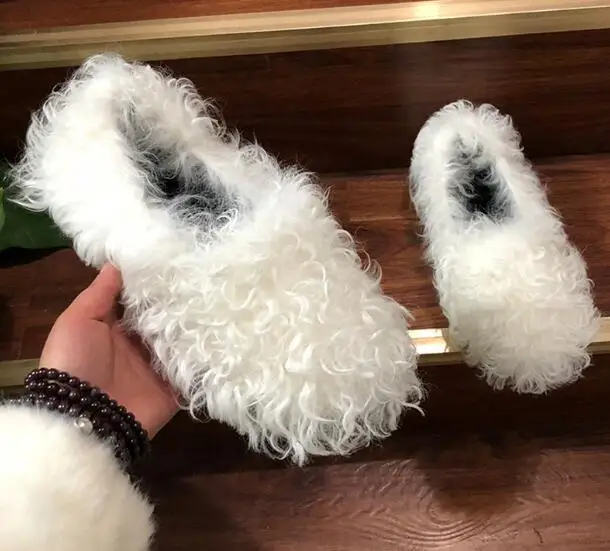 

Girls Leisure White Yellow Blue Wool Roll Fur Round Toe Flat Shoes Women Slip On Warming Outdoor Cotton Loafers Shoes Lady