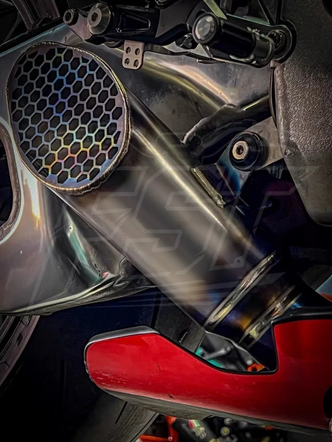 For Titanium Exhaust for Aprilia RSV4 Motorcycles Performance Racing Slip-On Muffler Lightweight High-Temperature Resistant