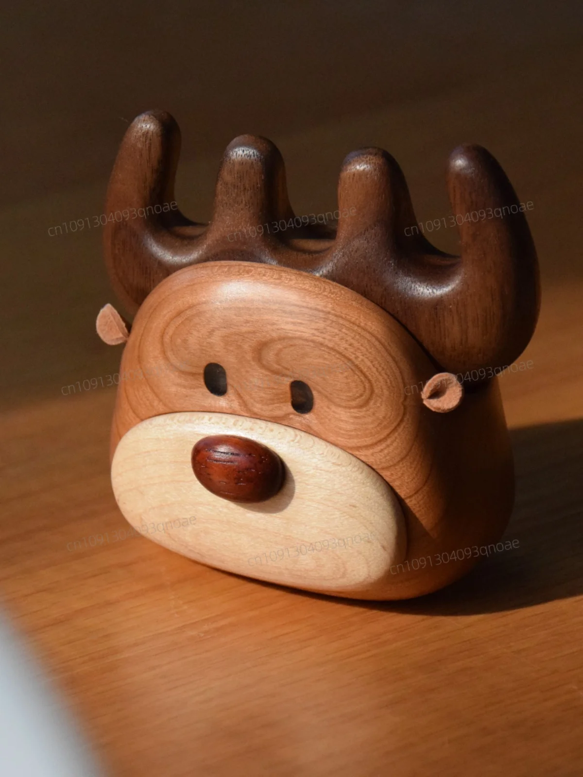 

Creative and cute solid wood animal shape wooden massage comb, elk comb, gift for girlfriend, lettering Valentine's Day