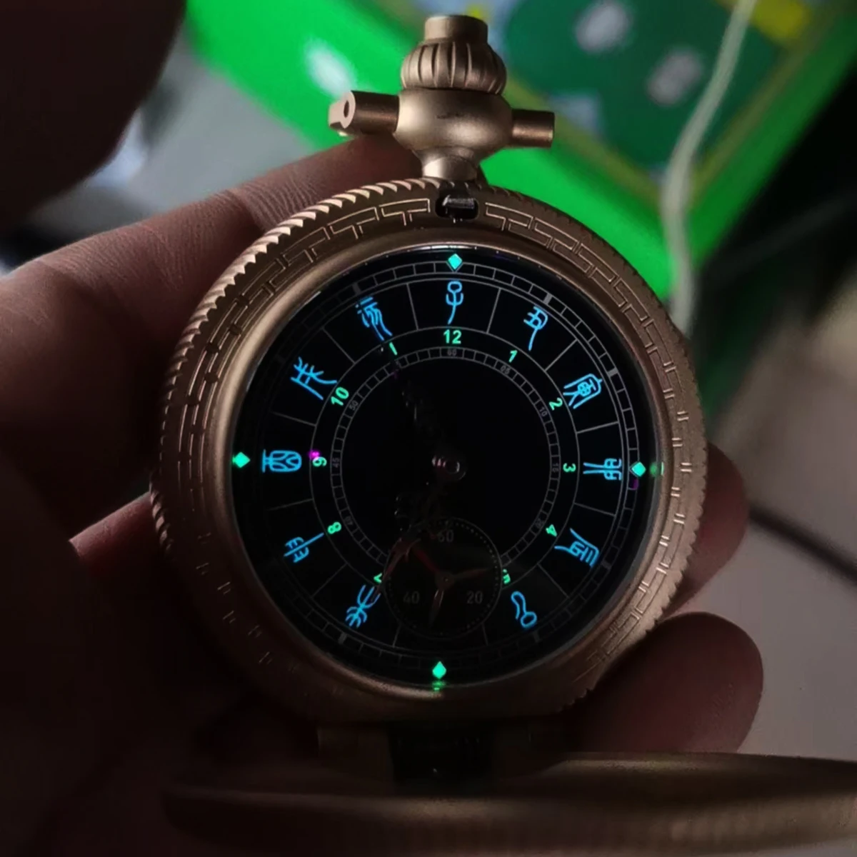 Bronze pocket watch with double-sided spherical gemstone glass manual mechanical movement, waterproof