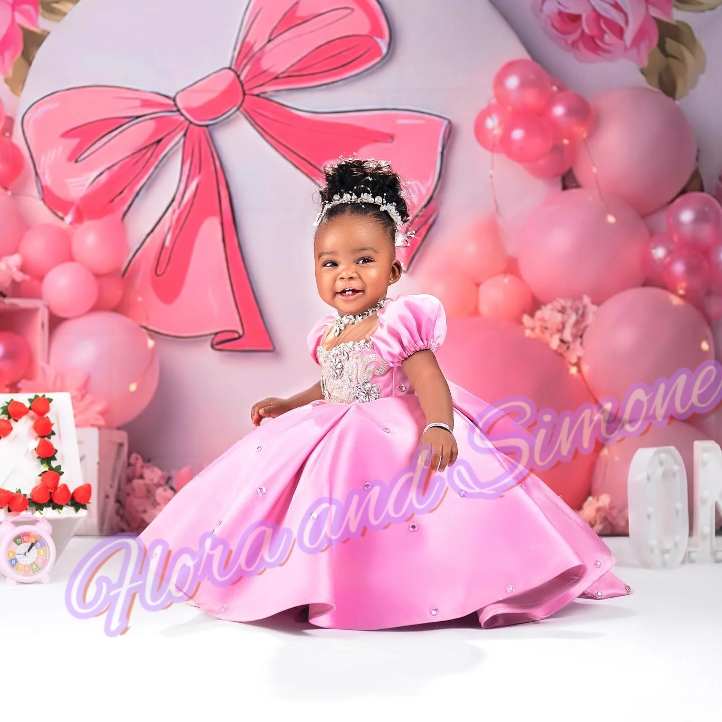 Royal Blue Gorgeous Flower Girl Dresses For Wedding White Pearl Appliqué Embellished Satin Toddler Birthday Gown Customized