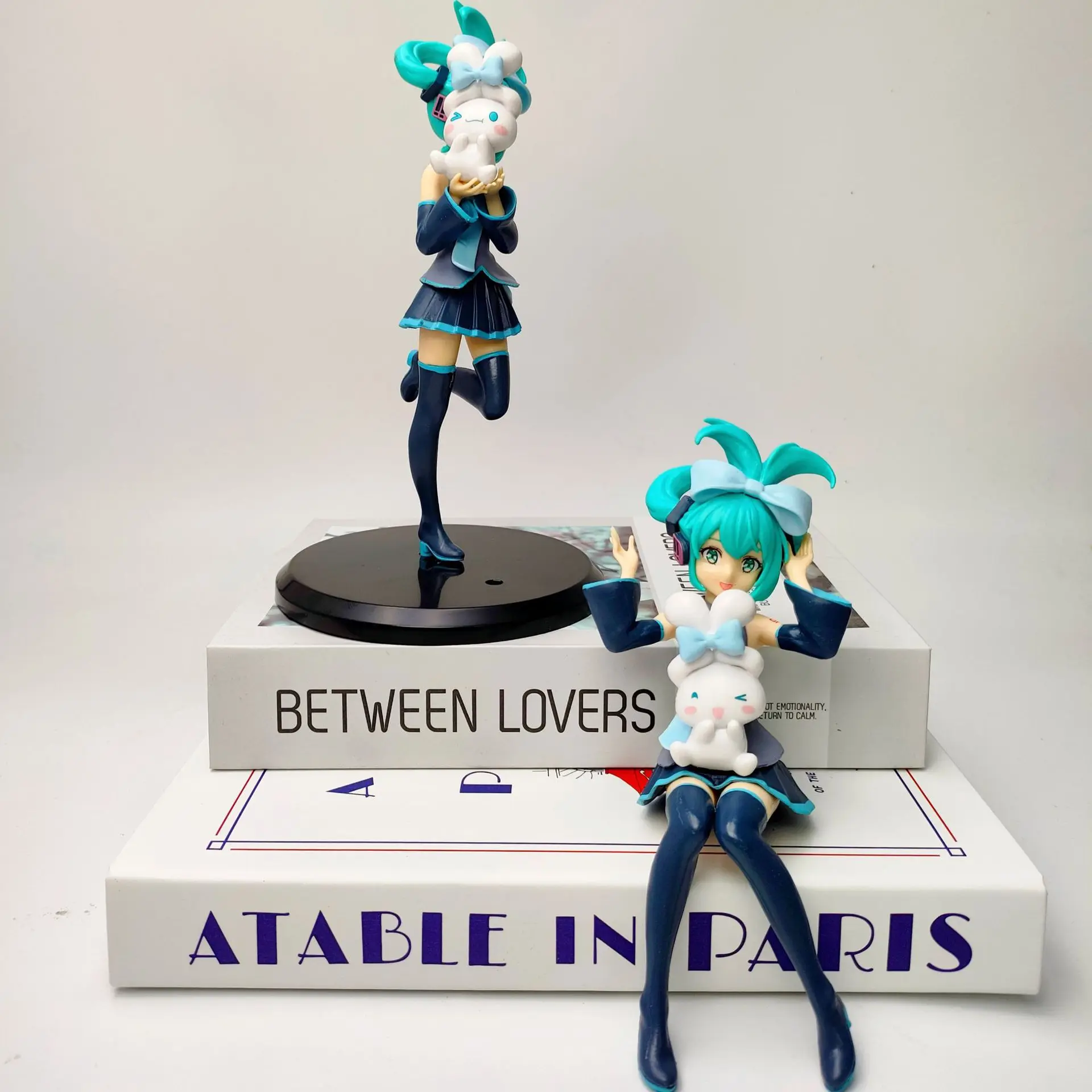 Hatsune Miku 20CM Anime X Cinnamoroll Figur Anime Periferal Model Koleksi Dekorasi Dekoratif Hadiah Kawaii Anak-anak