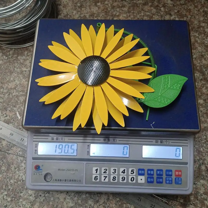 

Outdoor Windmill Rotating Metal Sunflower Windmill Decor Bright Colors Decoration Supplies For Balconies Lawns Doorways