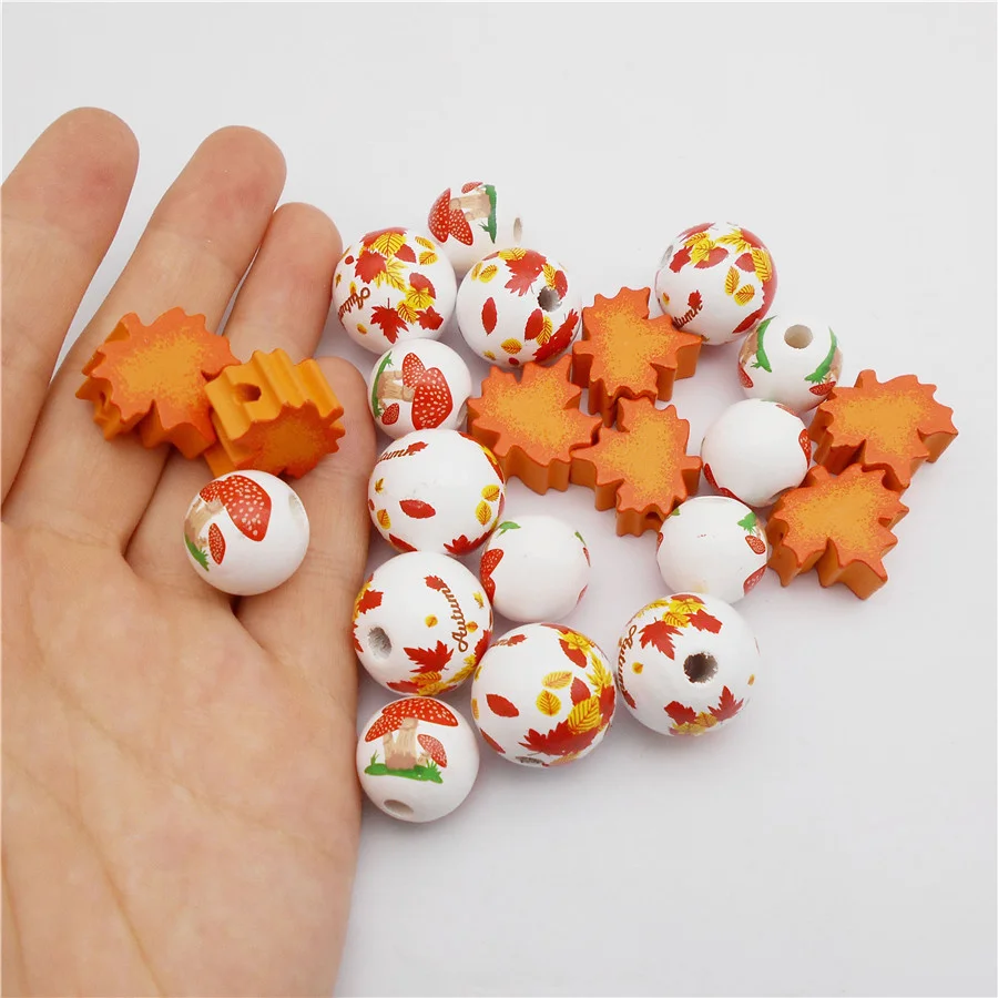 30PCS Wooden Autumn Beads Mix Maple Leaf Mushroom Pattern Natural Wood Loose Spacer Beads Bracelet Making Thanksgiving Day Decor