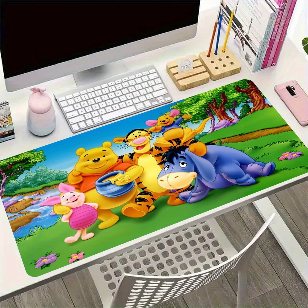 قطعة واحدة من لوحة ماوس كرنفال الصيف Winnie the Pooh & Friends - تصميم كرتوني نابض بالحياة مع Winnie، Piglet، Tigger، Eeyore & Rabbit -