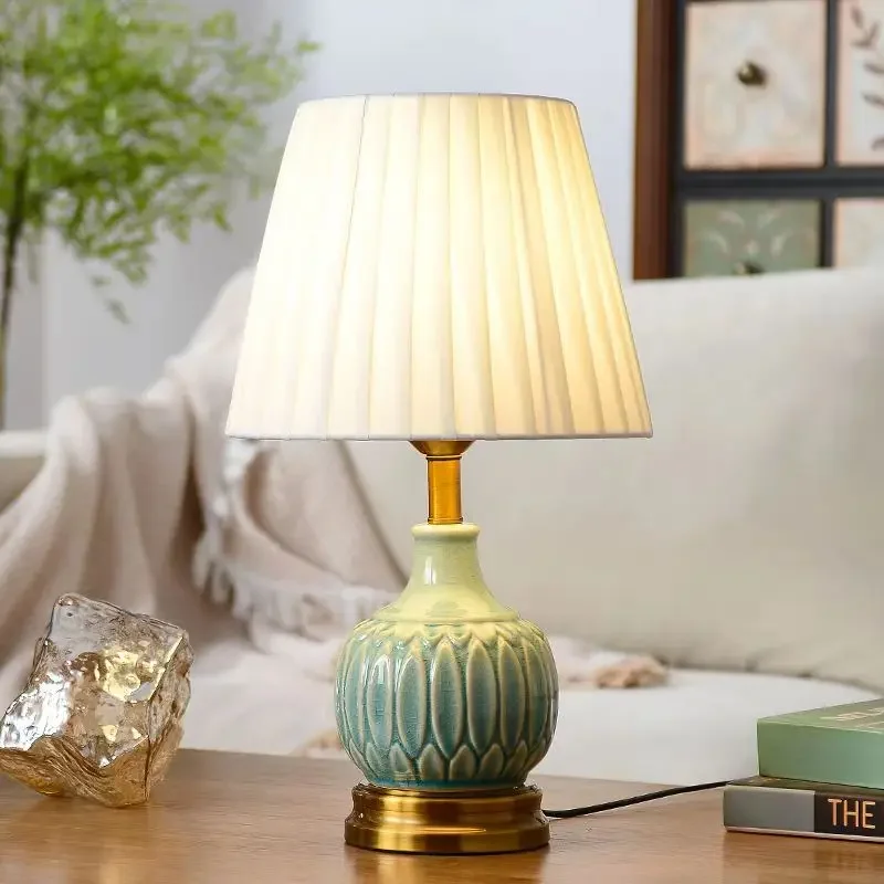 

Modern American Ceramic Retro Simple Desk Lamp Bedroom Bedside Light Luxury Warm Design European Ins Desk Lamp