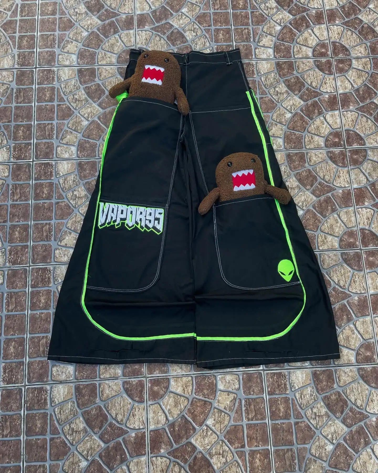 

Harajuku Black Green Graphic Embroidered Baggy Jeans Streetwear Y2K Jeans Men Women High Waist Wide Trouser Skateboard Pants
