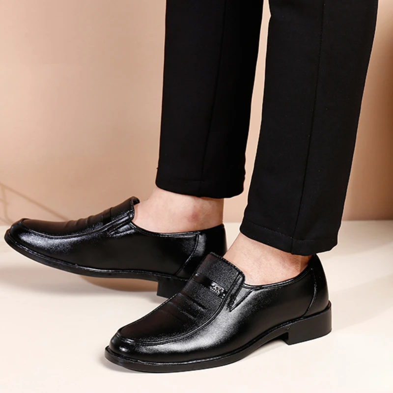 2024 New Leather Shoes for Men High Quality Business Men Dress Shoes comfortable Flats Oxford Breathable Men Party Wedding Shoes