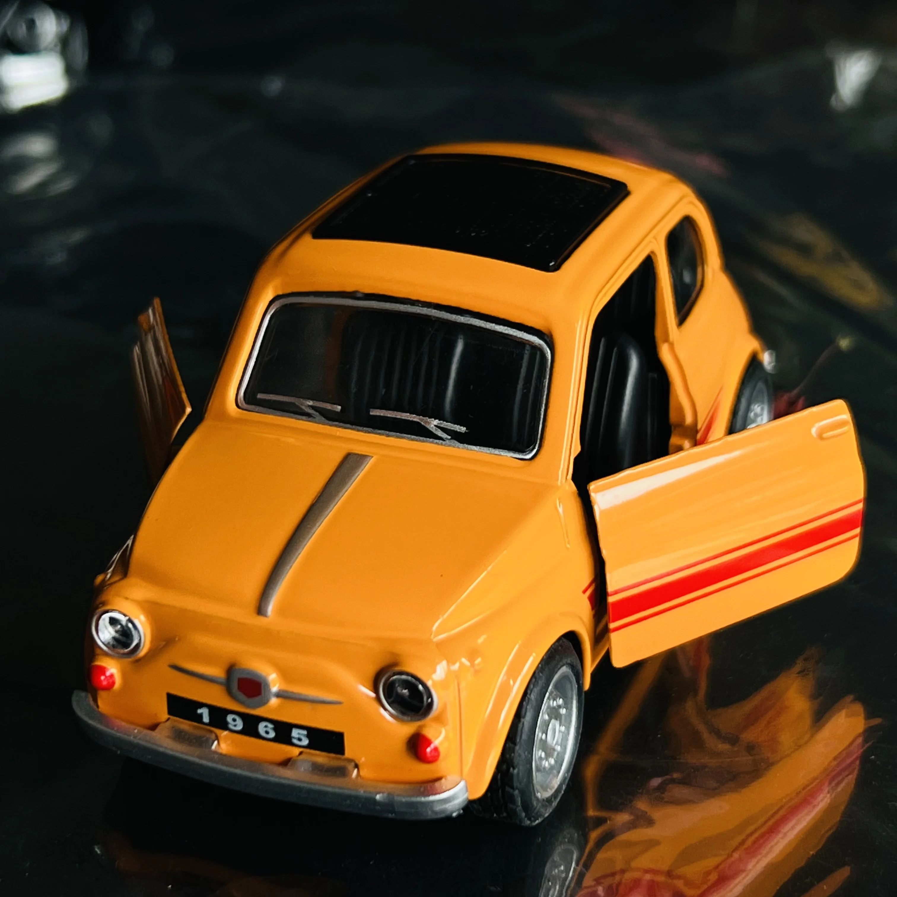 Alloy car model sports car  Simulated retro alloy mini model cute cake ornaments for children