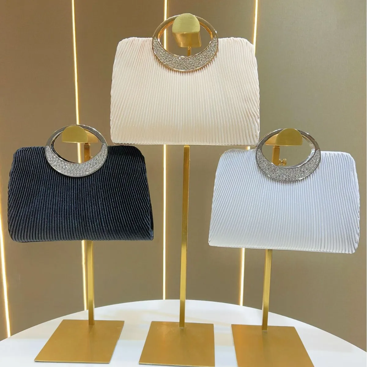 Luxury Pleated Evening Clutch Women’s Rhinestone Handbag Elegant Dinner Party Purse Crossbody Chain Shoulder Bag Banquet Tote