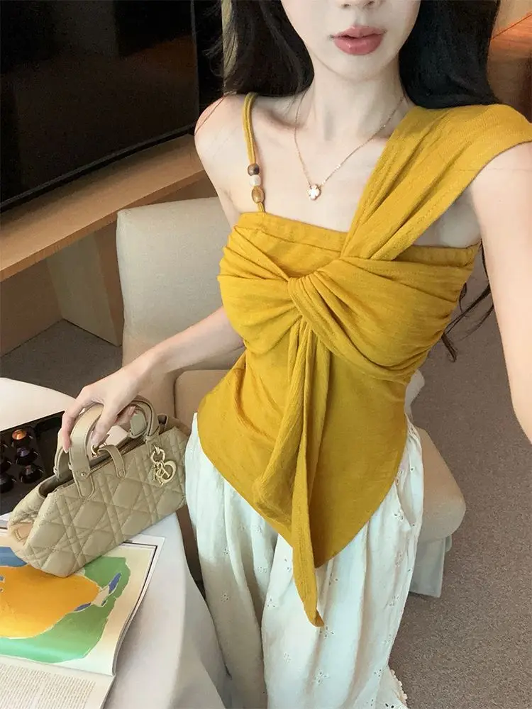 Hot Girl Sexy Off Shoulder Twisted Short Sleeved T-shirt Women Summer Slim Fit Irregular Temperament Short Top