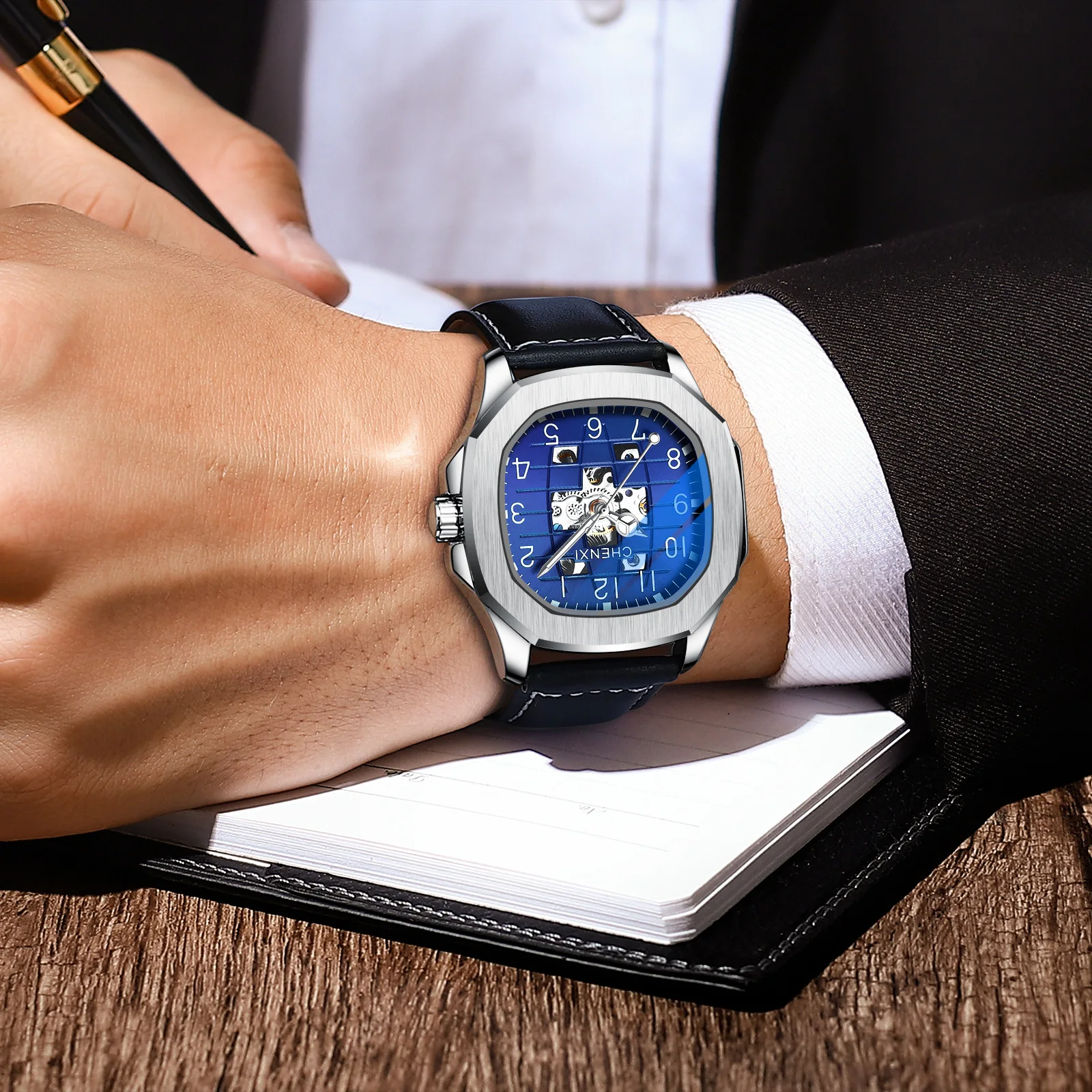 

Новые кожаные высококачественные квадратные механические часы для мужчин, водонепроницаемые, светящиеся, автоматические, с полым циферблатом