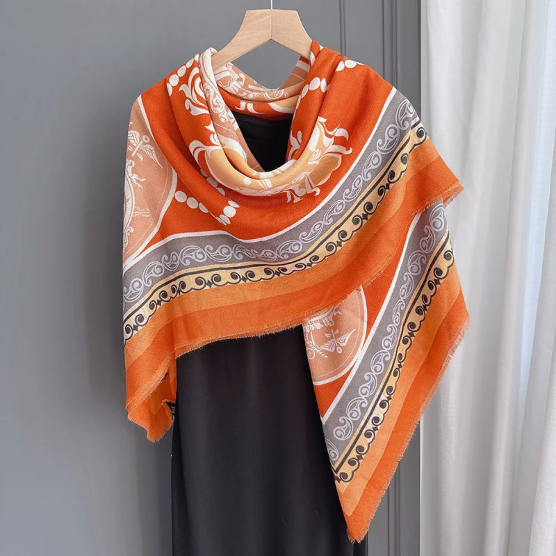 

Модный и элегантный шарф-платок 130x130 см. Женский многофункциональный шарф-шаль для весны и осени.