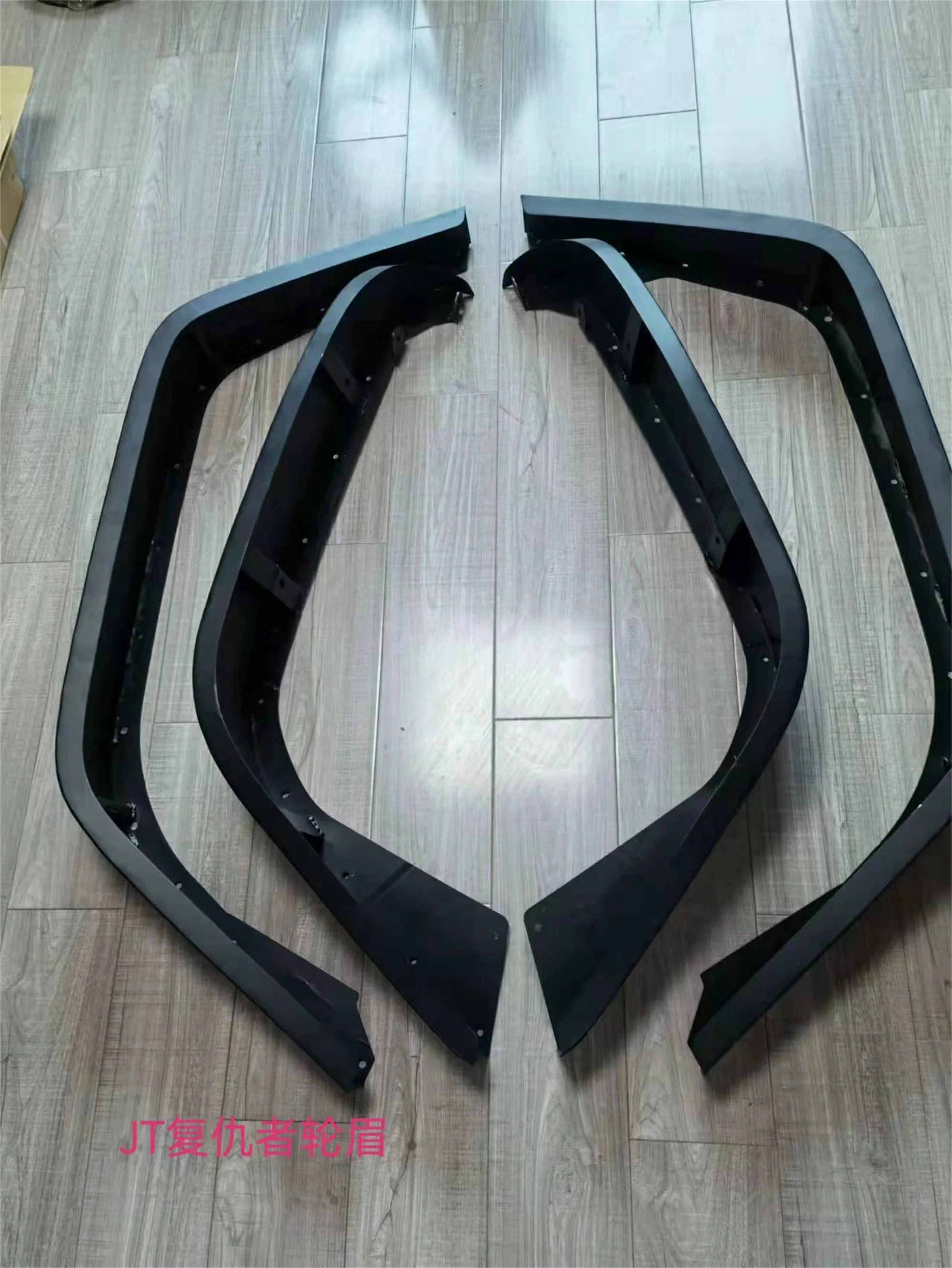 

Factory Hot Selling Shanghai Sanfu JT1007 Gladiator FENDER FLARE Wheel Arch Mudguards Fender 4PCS Wheel Protector for Je Ep W Ra