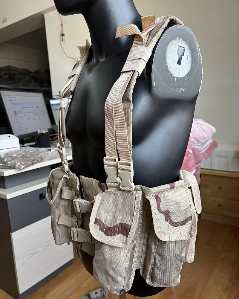 

Тактический нагрудный подсумок из высокопрочной полиэстеровой ткани 1000D