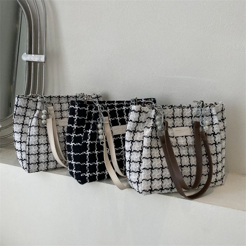 Best Selling Plaid Tote Bag for Women Simple Checkered Handbag Chain Decor Large‑capacity Trendy Daily Shoulder Shopping Bag