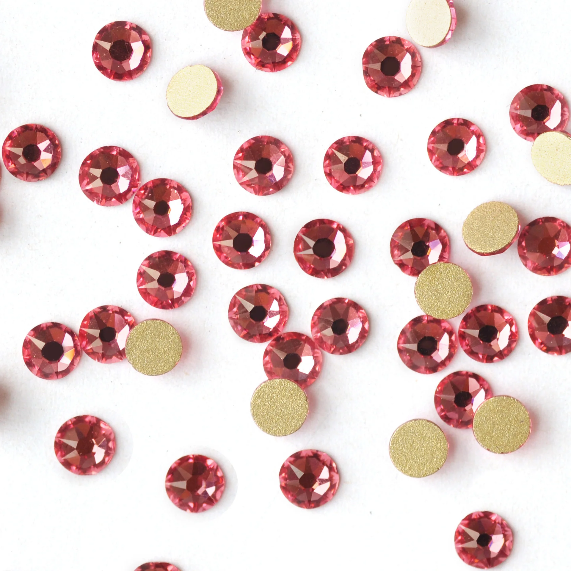 Yanruo 2088 Rose Glitzer-Strasssteine, flache Rückseite, nicht heißklebend, 8 große und 8 kleine Strass-Kristalle für DIY-Näharbeiten und Kleidungsdekoration – Detail 3
