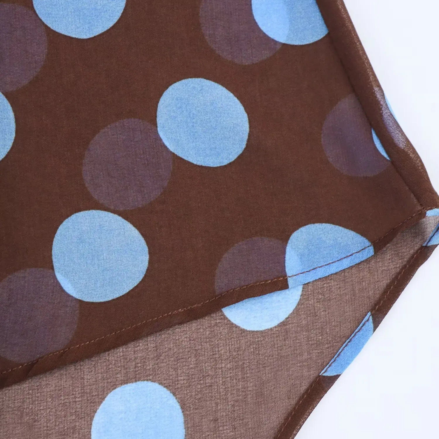 KONDALA أنيقة الأزرق البولكا نقطة تنورة المرأة غير المتكافئة الشيفون ميدي تنورة 2025 الصيف موضة العطلات تنورة سيدة عادية