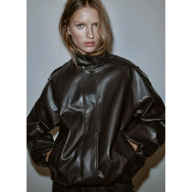 ファッショナブルなルーズスタンドカラーロングスリーブPUレザージャケット レディースアウター 秋冬新作 スタイリッシュなポリエステル繊維素材...