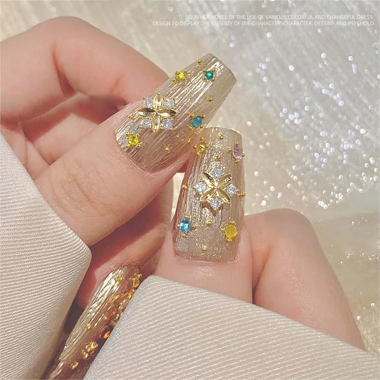 Luxurious Stars Four-leaf Clover Flowers Manicure Decorations Retro Gorgeous Wind Elements Metal Diamonds Embellishing Nail Art