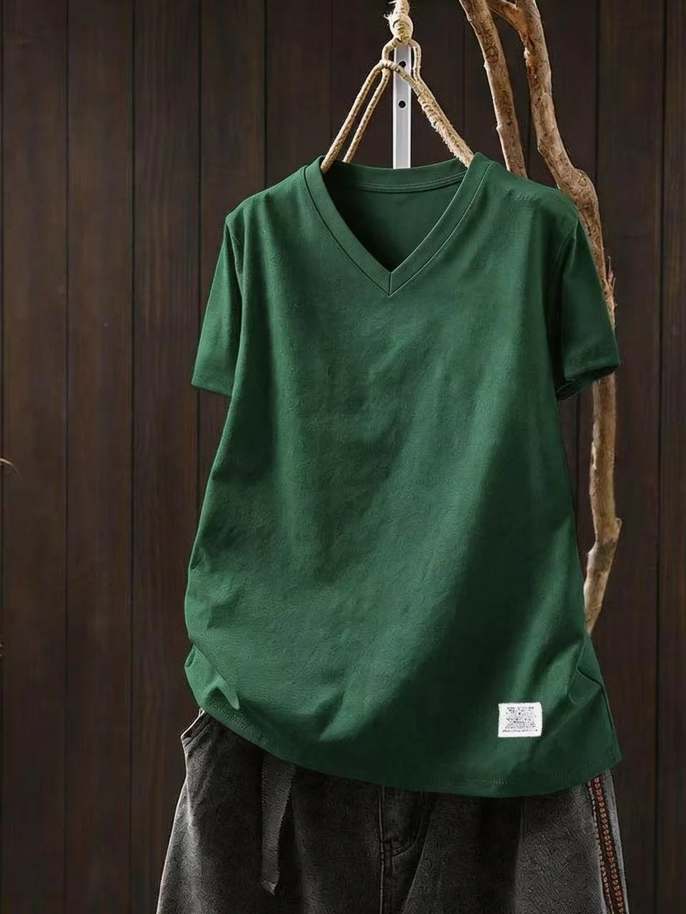 Loose Fit V-Neck Short Sleeve Women's T-Shirt Slimming Effect Comfortable Cotton Breathable Casual Fashion Basic Style