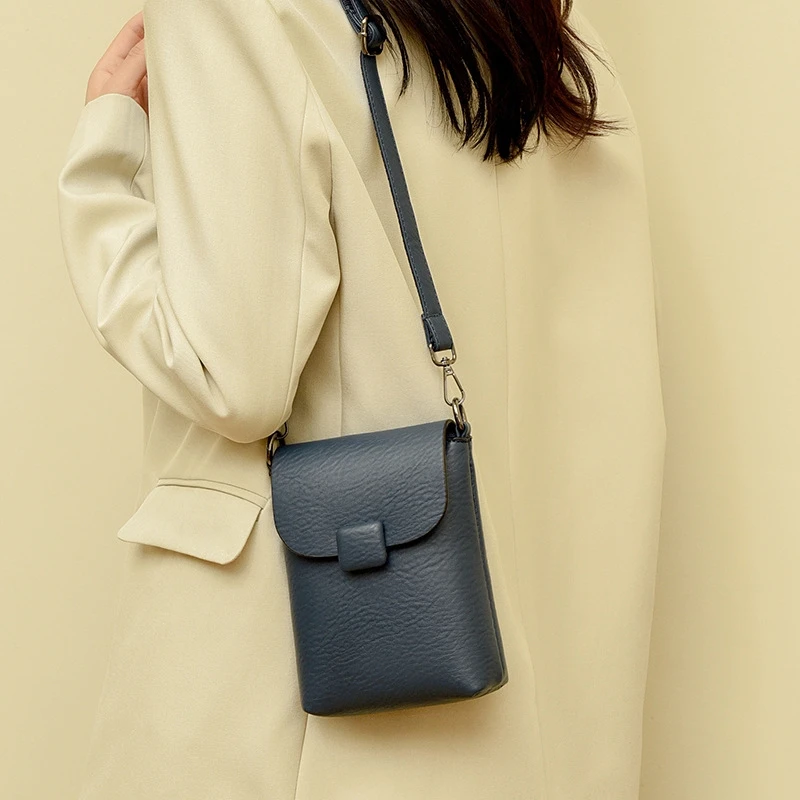 

Fashionable trendy single-shoulder bag Lightweight and simple mobile phone bag Stylish and versatile casual crossbody bag with