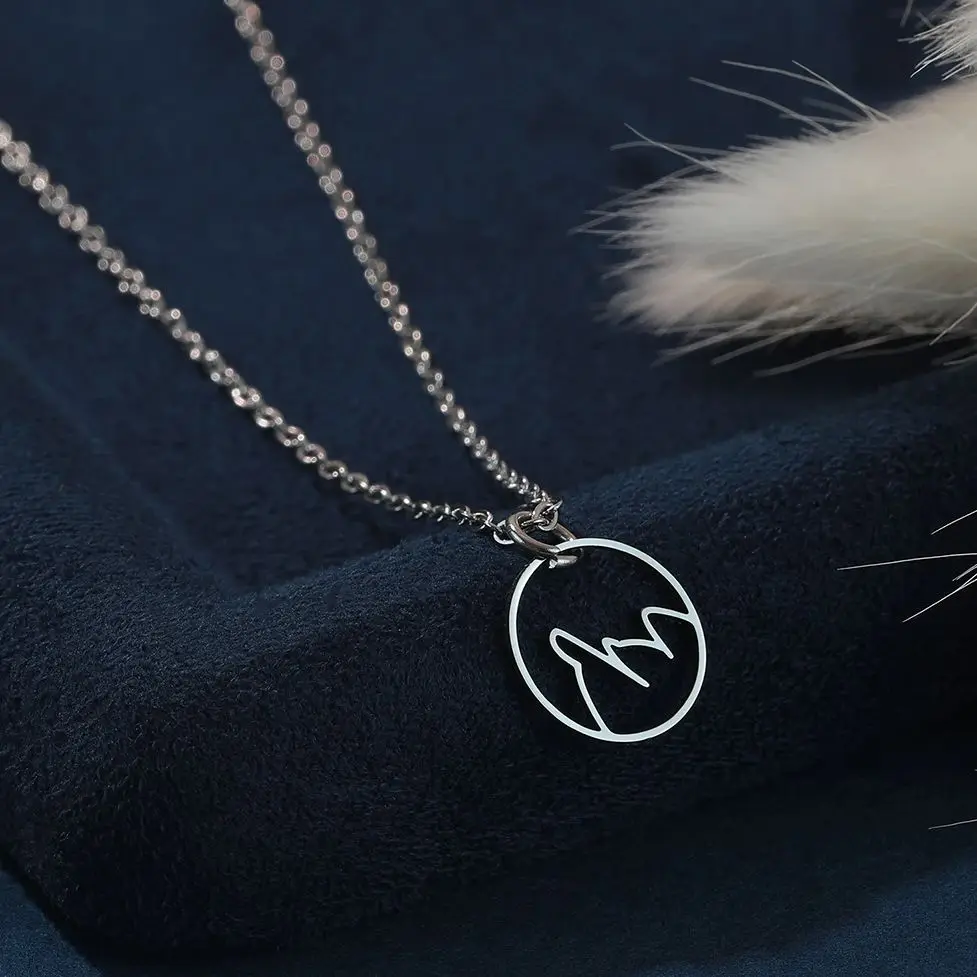 Exquisito collar de acero inoxidable Cerro Torre, joyería de patagonia, gargantilla de clavícula de moda 2025, joyería de regalo para Amiga de línea Simple