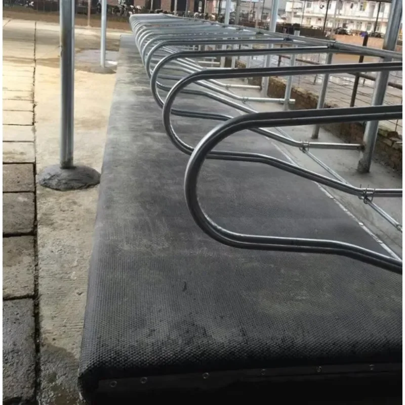 Cow mattress system free compartment mat