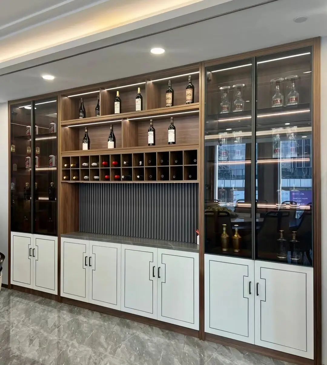 

Wholesale Modern Tall Corner Bar Cabinet Large Wine Rack Wood Metal Liquor Cabinet with Wine Rack