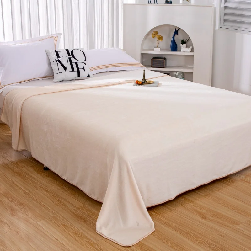 

1 шт., мягкое бежевое фланелевое одеяло, уютные толстые многофункциональные флисовые одеяла для взрослых, диван-кровать, офис, дом, уличный 150*200 см