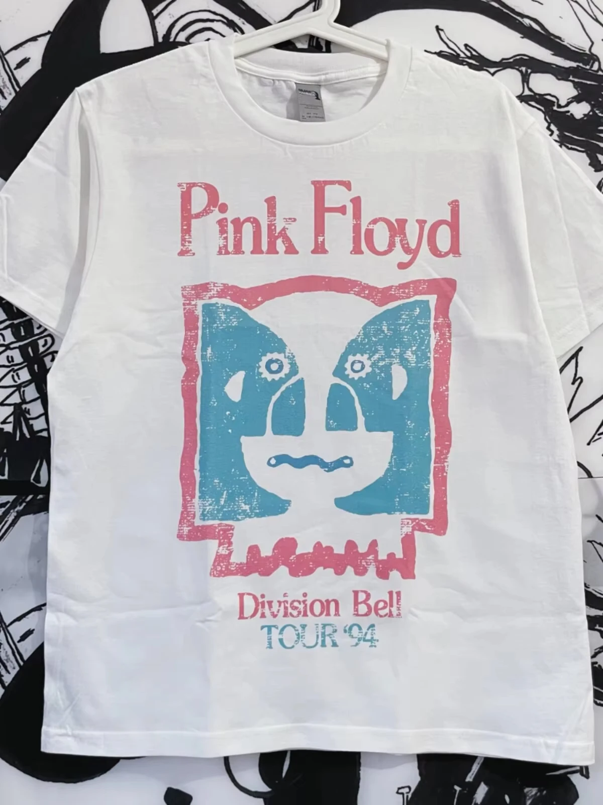 2026 Pink Floyd Moonlight Weird Graffiti Hip Hop Comfortable High Quality Eye Catching Instagram Women And Men T-Shirt