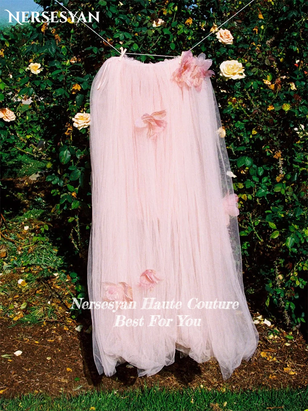 Eleganckie, różowe sukienki na studniówkę Nersesyan, z odkrytymi ramionami, bez pleców, sukienki na powrót do domu, bez rękawów, suknie na studniówkę, szyte na miarę.