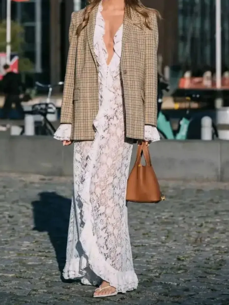 เสื้อคลุมยาวผ้าลูกไม้ซีทรูสำหรับผู้หญิง แขนยาวระบาย ผูกด้านหน้า สไตล์เดรสยาว คลุมเสื้อชั้นใน