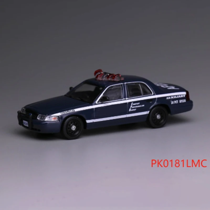596 1:64 Scale Victoria Crown CV Alloy Simulation Car Model Static Collection Decorated Holiday Gifts Toys Souvenir Gift