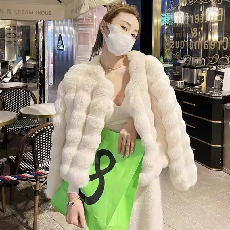 Fashionable Short Rabbit Fur Coat Women's Winter New Style Waterproof Mink Velvet Large Coat Korean Version Loose Fit Long Sl...