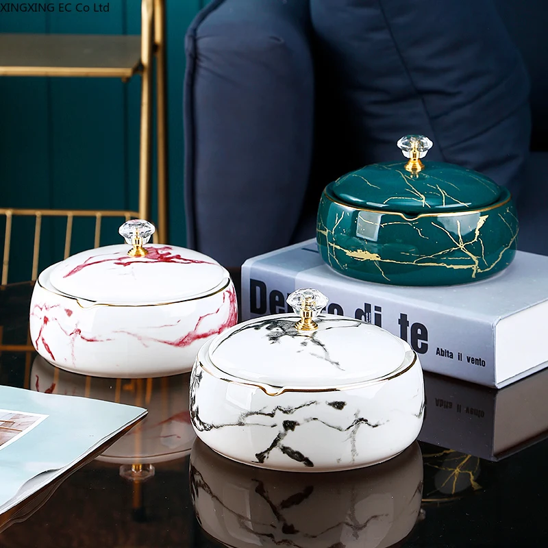 

Nordic Creative Ceramic Ashtray with Lid Light Luxury Decoration Home Living Room Office Ashtray Anti-fly Ash Home Decoration