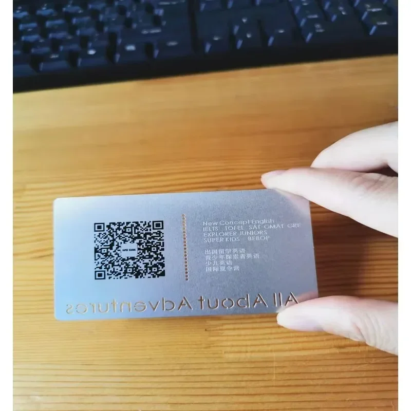 Produttore cinese Nastro di metallo Carte di credito vuote o specifiche Incisione laser Biglietto di metallo NFC aziendale in metallo