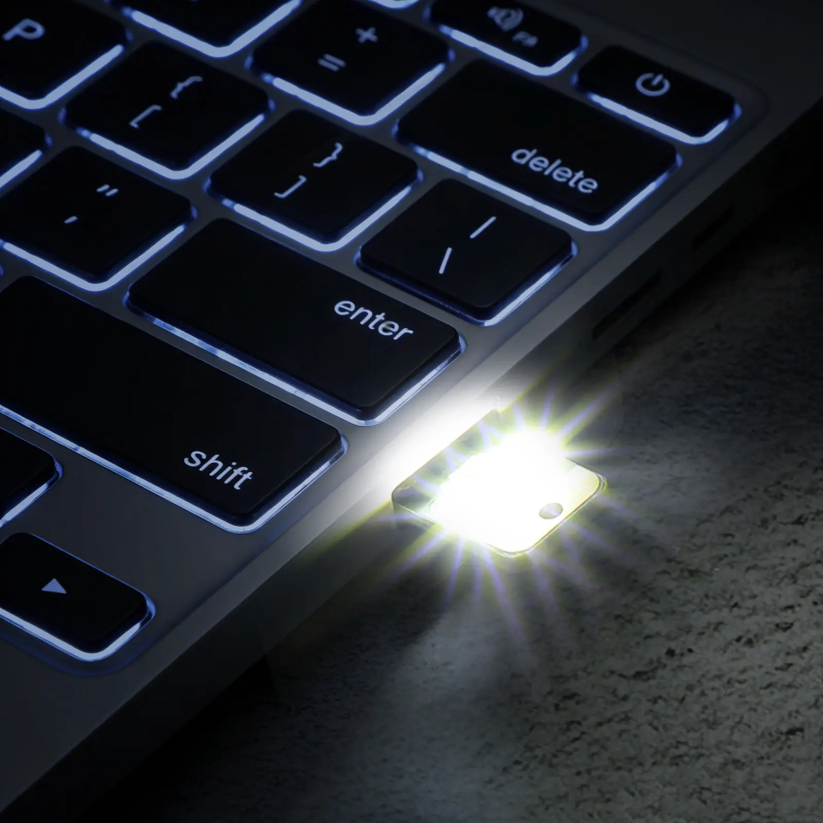 5Pcs USB Moving Power Bank Mini LED Keychain Lamp Ultra-Thin Portable Bright Reading Lamp Emergency Light Small LED Bulb