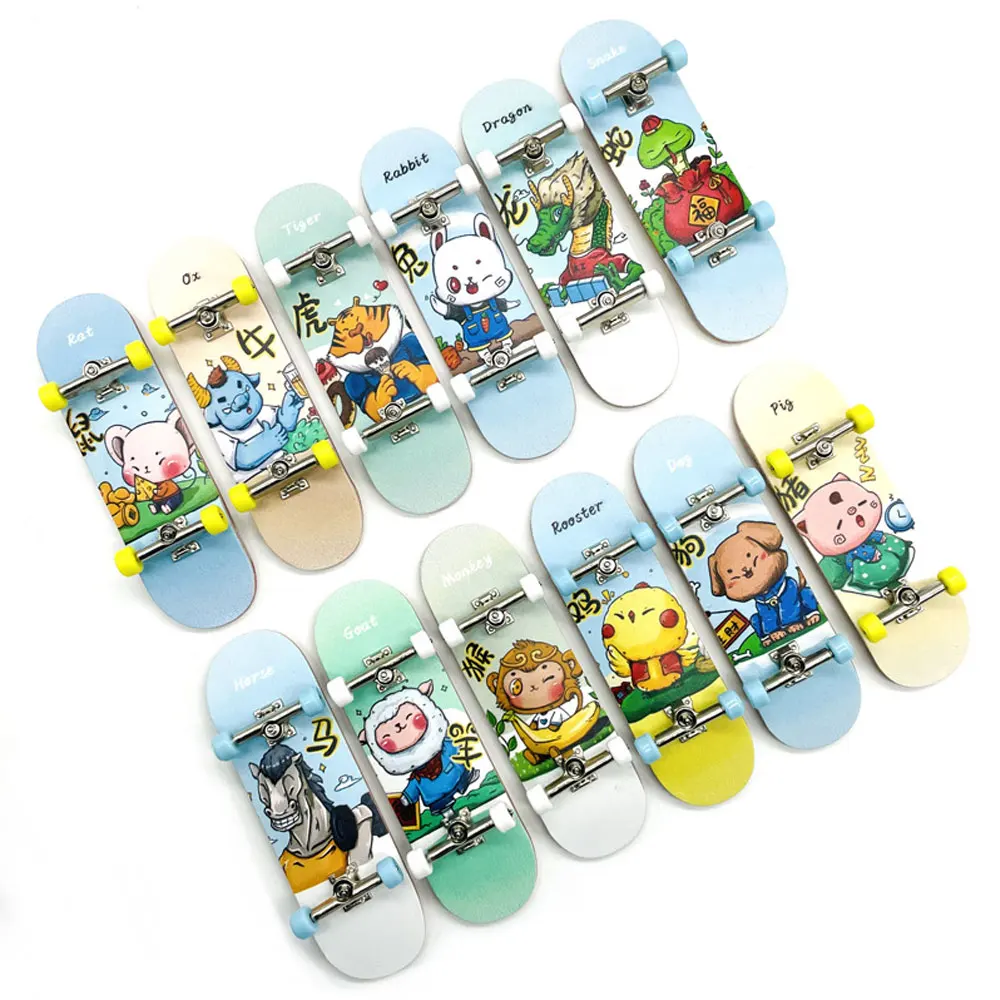 Mini Fingertip Puzzle Toys 12 Zodiac Cartoon Patterns Wooden Finger SkateBoard Novelty Christmas Gifts Kid Toys ZG336