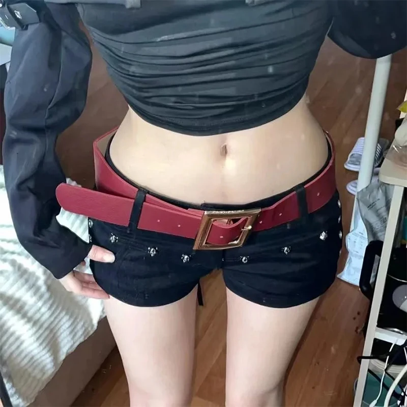 Streetwear Rivet Denim Shorts Women Y2K Sexy Club Low Rise with Belt Hip Wrapping Mini Short Retro Spice Girls Hot Pants Gothic
